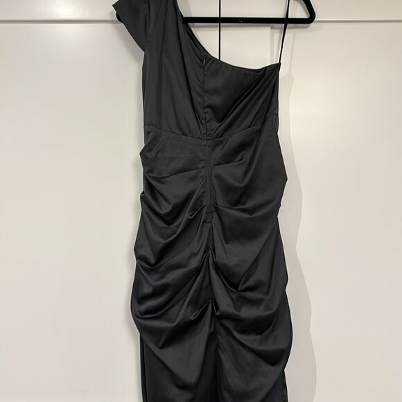 Femme dress size medium - Picture 5 of 7